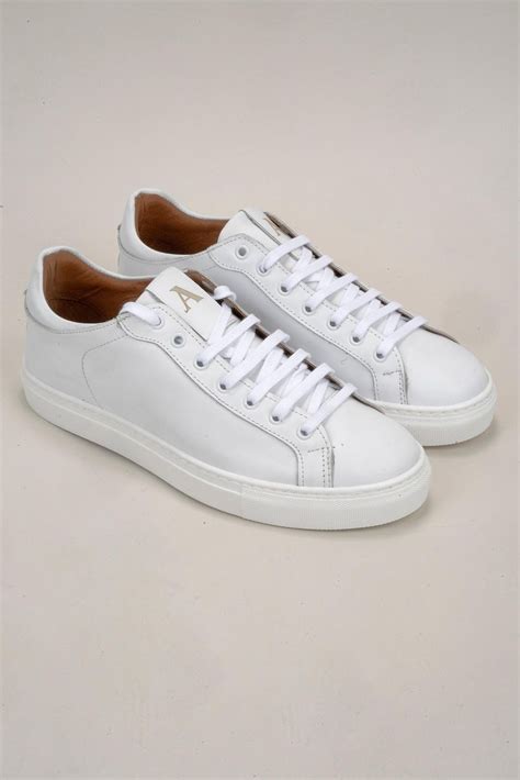 scarpe sneakers uomo bianca versace|Sneakers Uomo Eleganti .